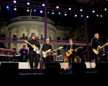 Top 10 Los Lobos Songs Top 10 Los Lobos Songs