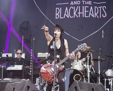 10 Things You Didn’t Know About Joan Jett 10 Things You Didn’t Know About Joan Jett