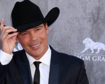 Top 10 Clay Walker Songs That Will Make You Feel Good Top 10 Clay Walker Songs That Will Make You Feel Good