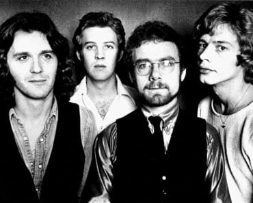 10 King Crimson Songs Loved By Fans 10 King Crimson Songs Loved By Fans