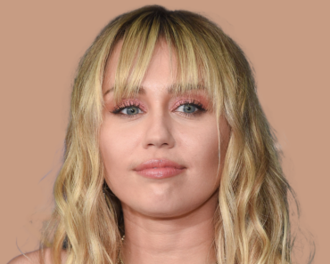 Complete Meaning Behind The Lyrics To “Flowers” By Miley Cyrus Complete Meaning Behind The Lyrics To “Flowers” By Miley Cyrus