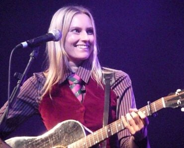Complete List Of Aimee Mann Albums And Discography Complete List Of Aimee Mann Albums And Discography