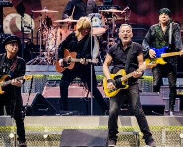 Top 10 Bruce Springsteen Hits Top 10 Bruce Springsteen Hits