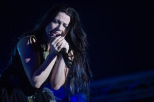 10 Best Songs To Help You Say "I'm Sorry."