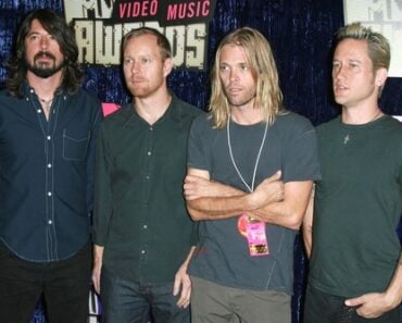 Complete List Of Foo Fighters Current And Former Band Members Complete List Of Foo Fighters Current And Former Band Members