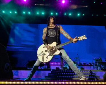 Richard Fortus Of Guns N’ Roses Interview: 11 Albums That Changed My Life Richard Fortus Of Guns N’ Roses Interview: 11 Albums That Changed My Life