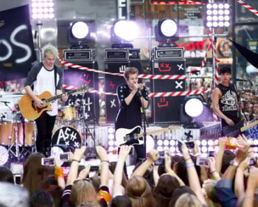 Complete List Of 5 Seconds Of Summer Band Members Complete List Of 5 Seconds Of Summer Band Members
