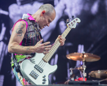 10 Bass Players That Put The G In Groove 10 Bass Players That Put The G In Groove