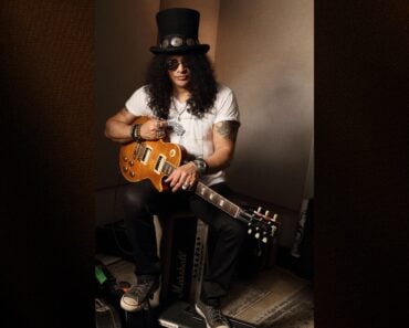 Slash: The ClassicRockHistory.com Interview Slash: The ClassicRockHistory.com Interview