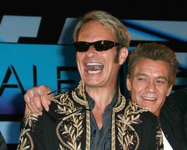 David Lee Roth Covers Gerry Rafferty’s “Baker Street” David Lee Roth Covers Gerry Rafferty’s “Baker Street”