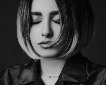 10 Best Breakup Songs For Shattered Hearts 10 Best Breakup Songs For Shattered Hearts