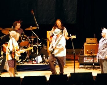 10 Most Rocking Crosby, Stills, Nash & Young Songs 10 Most Rocking Crosby, Stills, Nash & Young Songs