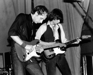 10 Most Rocking Dire Straits Songs 10 Most Rocking Dire Straits Songs