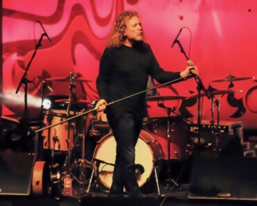 10 Most Rocking Robert Plant Solo Songs 10 Most Rocking Robert Plant Solo Songs