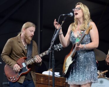 10 Best Songs With The Word ‘Let’ In The Title 10 Best Songs With The Word ‘Let’ In The Title