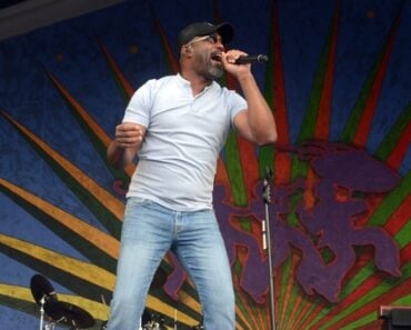 Complete List Of Hootie & The Blowfish Band Members Complete List Of Hootie & The Blowfish Band Members