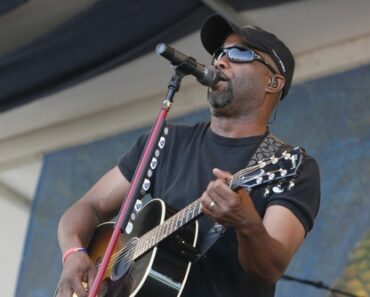 Complete List Of Hootie & The Blowfish Songs From A to Z Complete List Of Hootie & The Blowfish Songs From A to Z