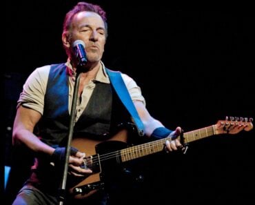 Springsteen Releases Born To Run Outake “Lonely In The Park” Springsteen Releases Born To Run Outake “Lonely In The Park”