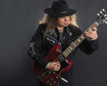 An Interview With Vinnie Moore Of UFO An Interview With Vinnie Moore Of UFO