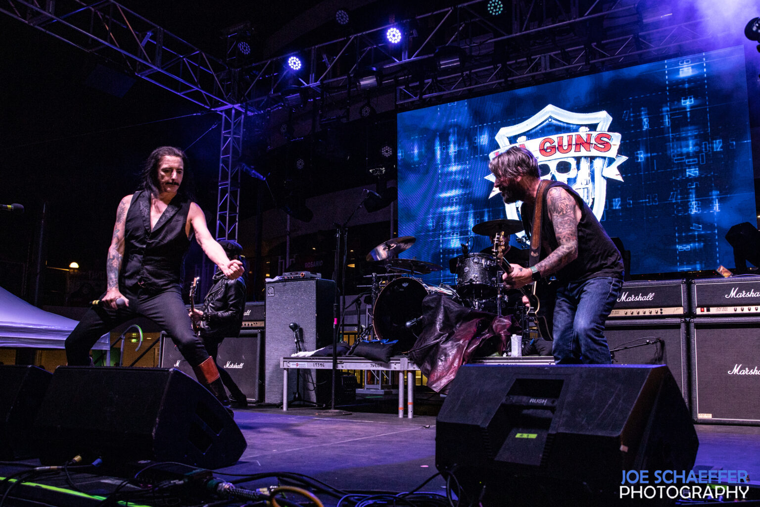 Tracii Guns of L.A. Guns: The ClassicRockHistory.com Interview ...