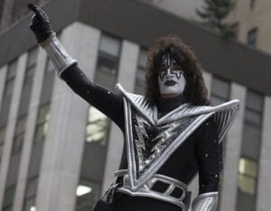 Tommy Thayer Kiss Band Members