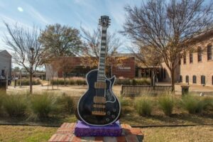 10 Of The Coolest Looking Guitars In Rock History