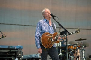 10 Best Songs With The Word 'Hollywood' In The Title