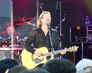 Complete List Of Travis Tritt Songs From A to Z