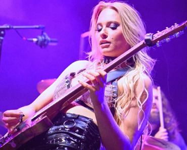 Sophie Lloyd: The ClassicRockHistory.com Interview