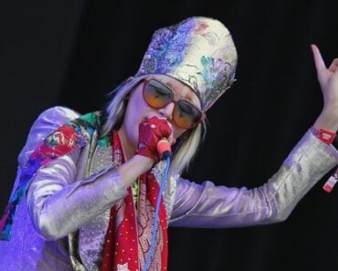 Complete List Of Yeah Yeah Yeahs Songs From A to Z Complete List Of Yeah Yeah Yeahs Songs From A to Z