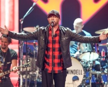 Complete List Of Cole Swindell Songs From A to Z Complete List Of Cole Swindell Songs From A to Z